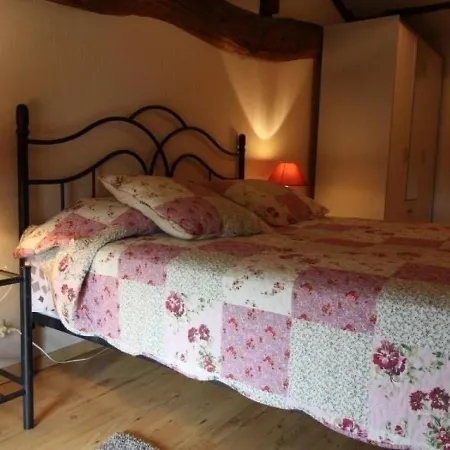 Vakantiehuis Saint-savin, 4 Pieces, 6 Personnes - Fr-1-440-132 *